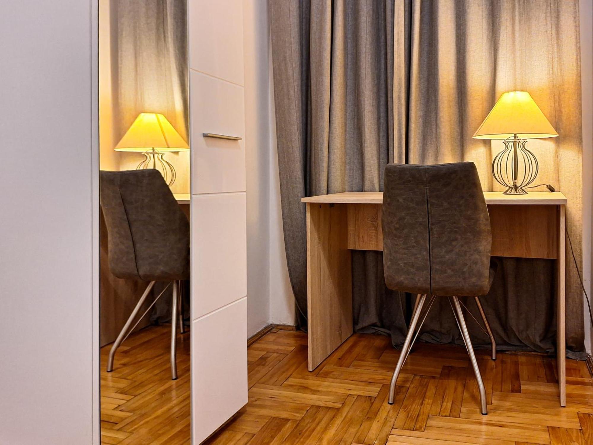 בודפשט Modern Parkside Garden View Apartment מראה חיצוני תמונה
