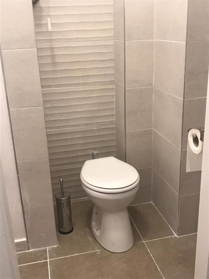 בודפשט Modern Parkside Garden View Apartment מראה חיצוני תמונה